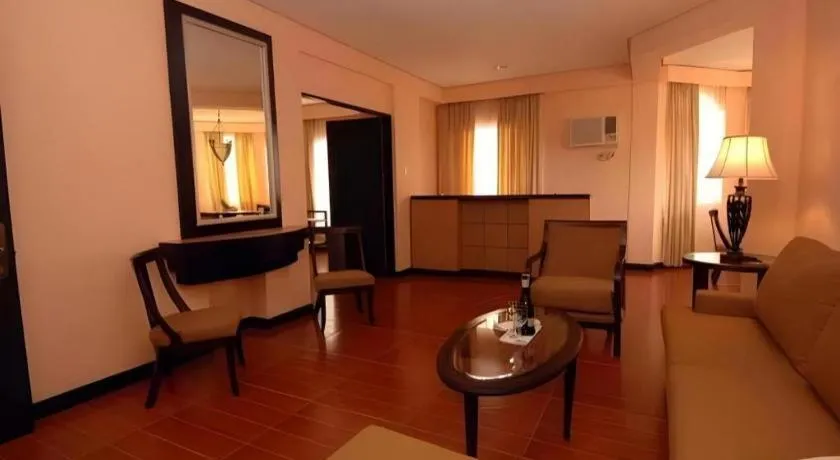 Planta Centro Bacolod Hotel & Residences