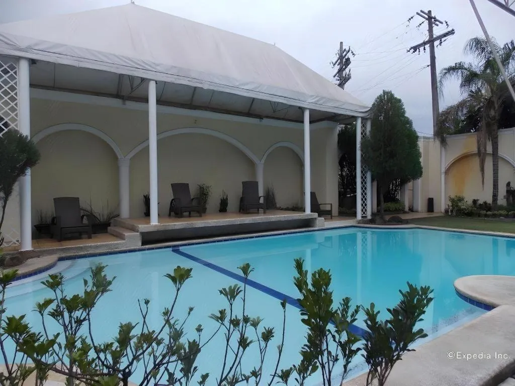 Planta Centro Bacolod Hotel & Residences