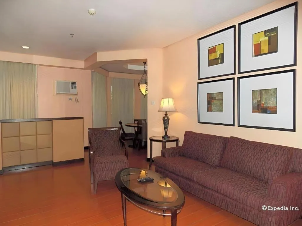 Planta Centro Bacolod Hotel & Residences