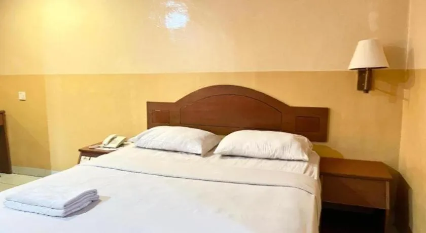 Bed in Batam Star Hotel