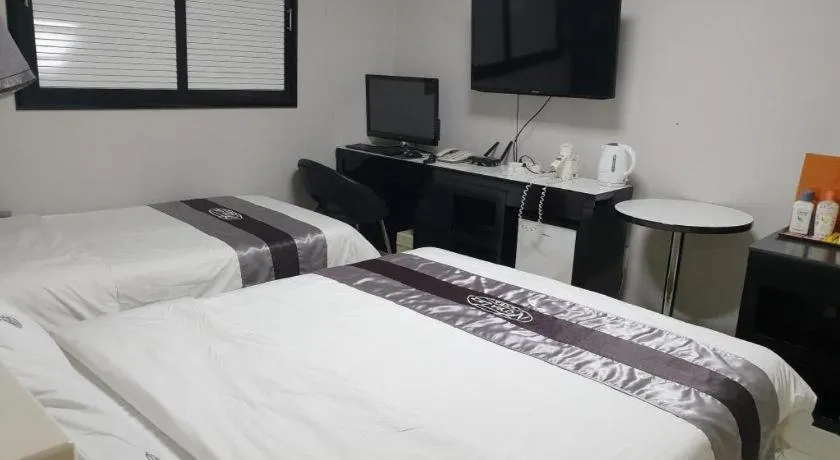 Bed in Novalus Tourist Hotel