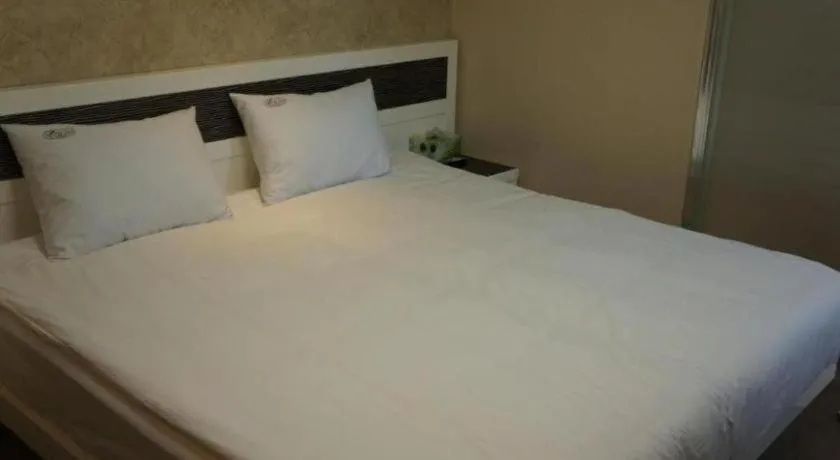 Bed in Novalus Tourist Hotel