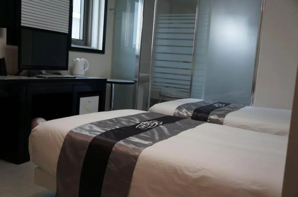 Bed in Novalus Tourist Hotel