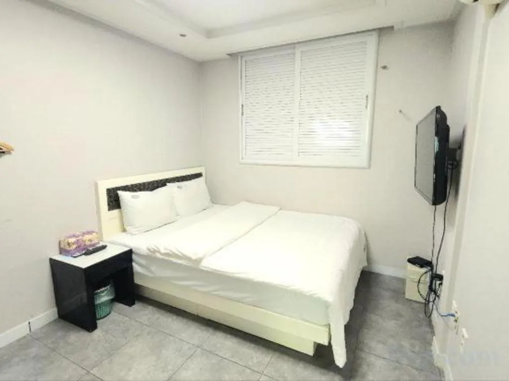 Bed in Novalus Tourist Hotel