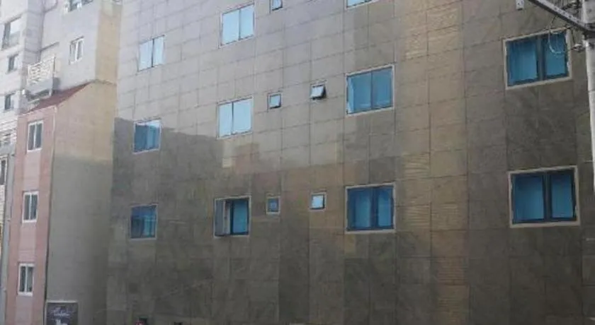 Novalus Tourist Hotel