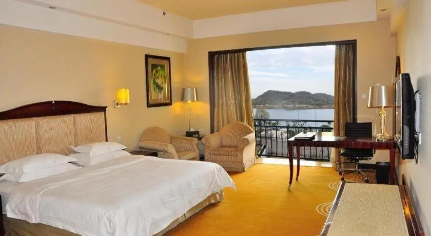 Bed in Country Garden Phoenix Hotel Anqing