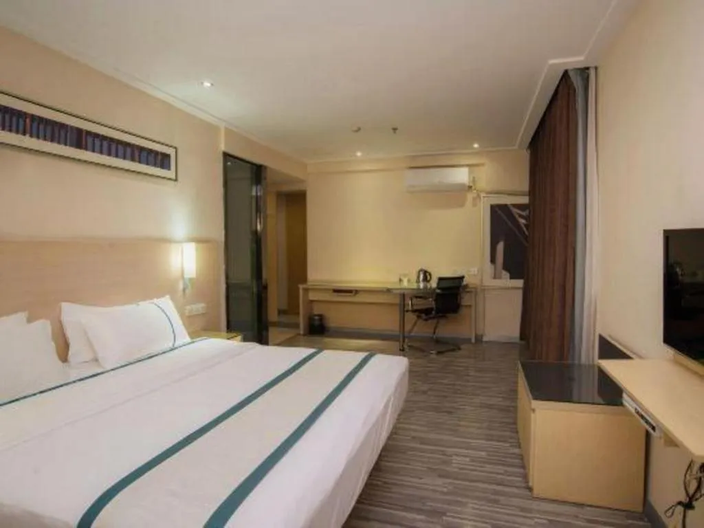 Bed in City Comfort Inn Liuzhou Beique Road Huang Village
