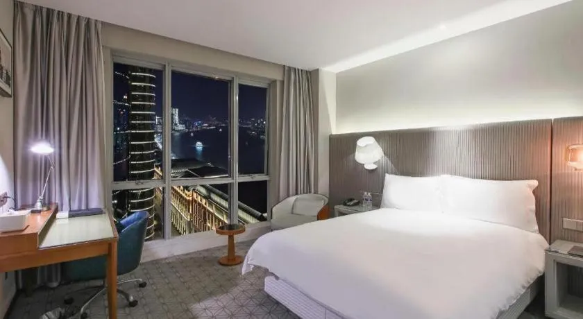 Bed in Shanghai Bund South China Harbour View Hotel