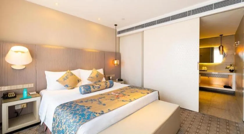 Bed in Shanghai Bund South China Harbour View Hotel