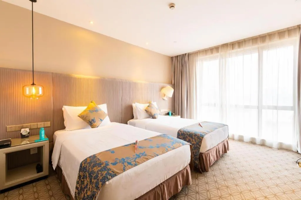 Bed in Shanghai Bund South China Harbour View Hotel