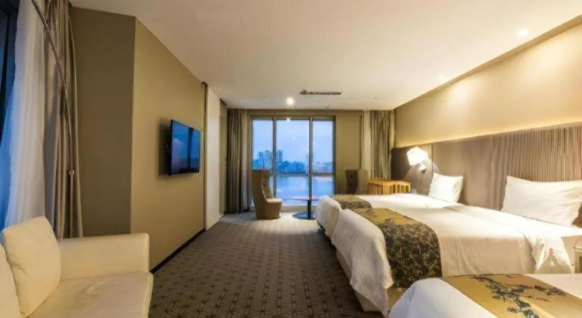 Bed in Shanghai Bund South China Harbour View Hotel