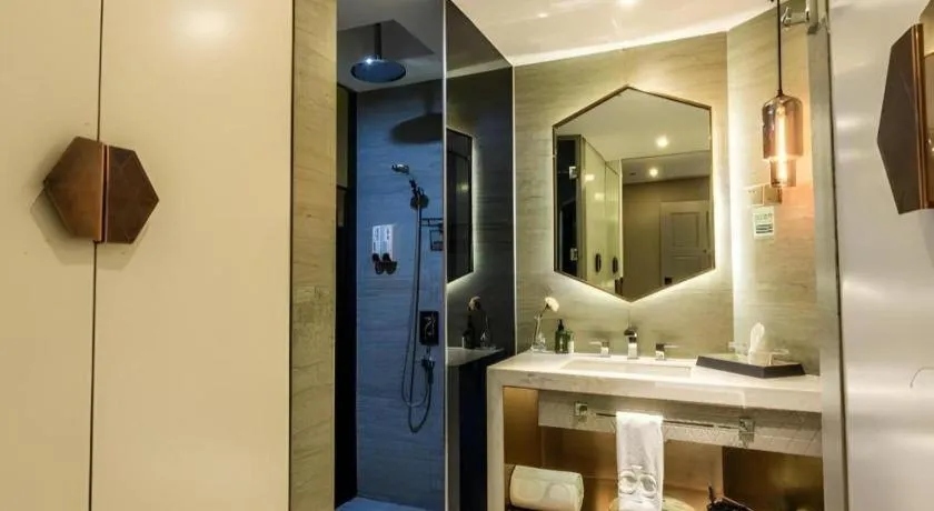 Shanghai Bund South China Harbour View Hotel