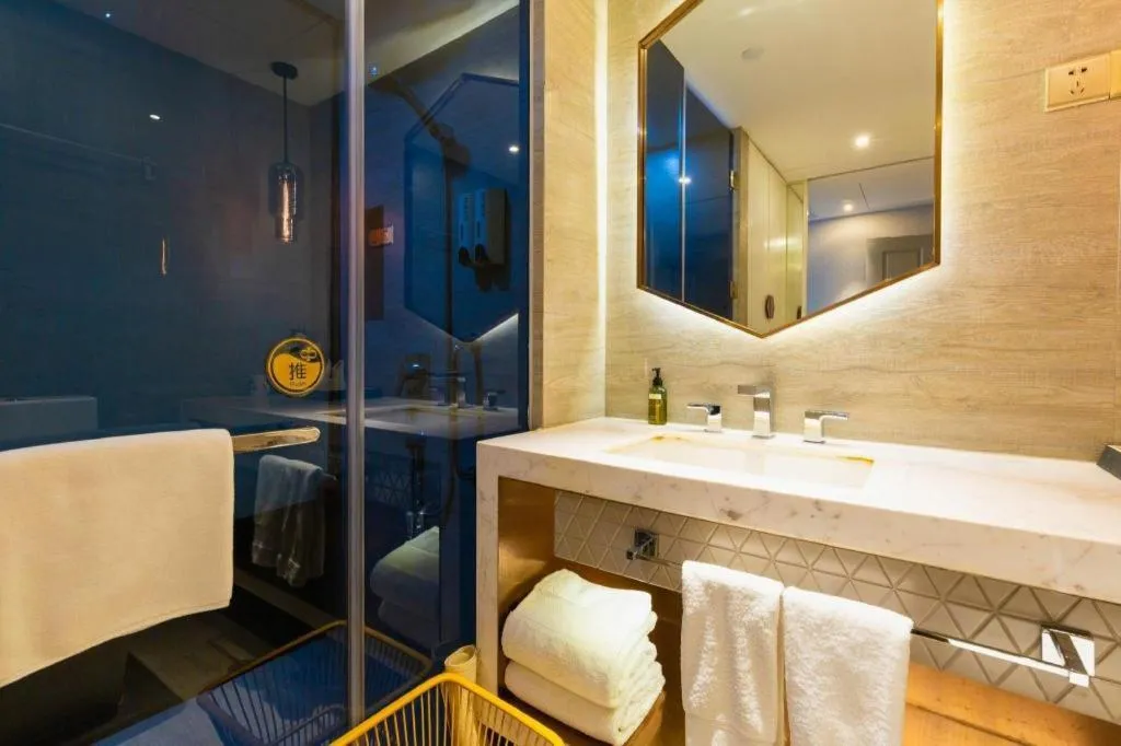 Shanghai Bund South China Harbour View Hotel