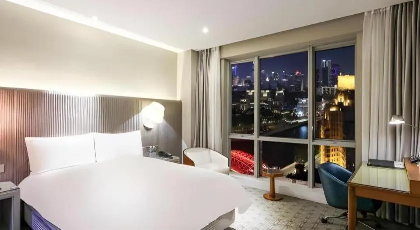 Bed in Shanghai Bund South China Harbour View Hotel