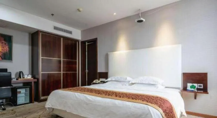 Bed in Xiamen Blue Peninsula Hotel