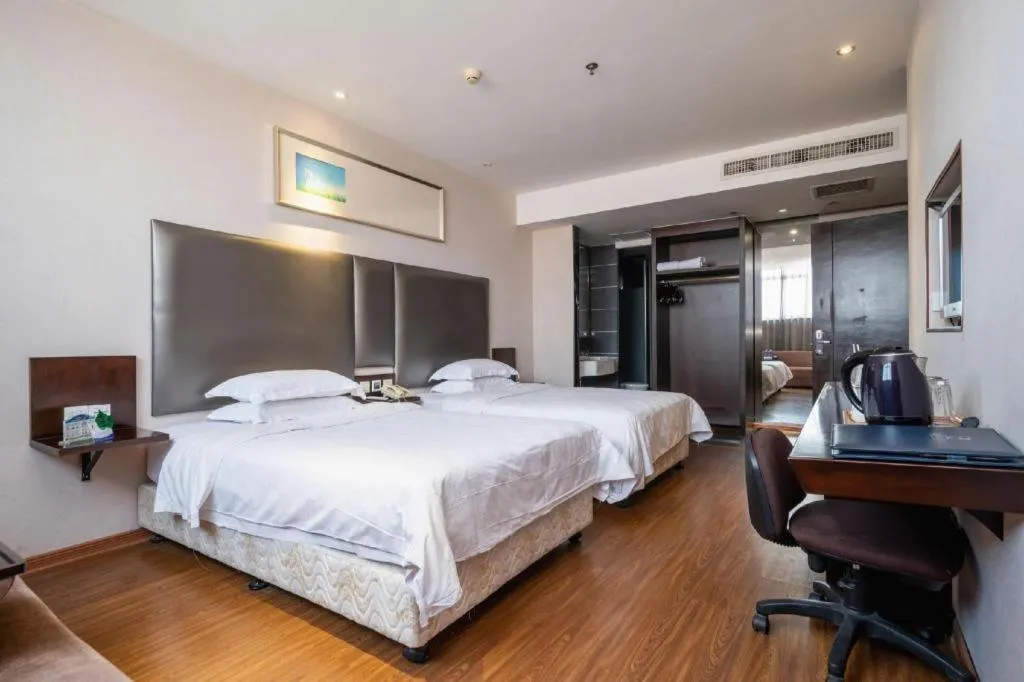 Bed in Xiamen Blue Peninsula Hotel