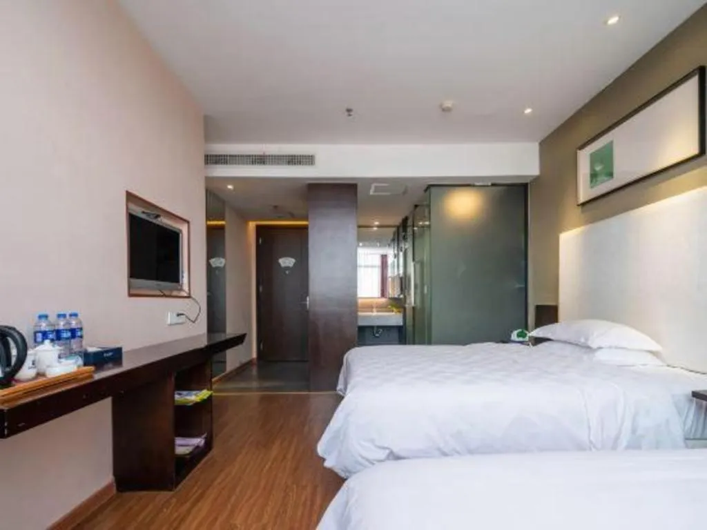 Bed in Xiamen Blue Peninsula Hotel