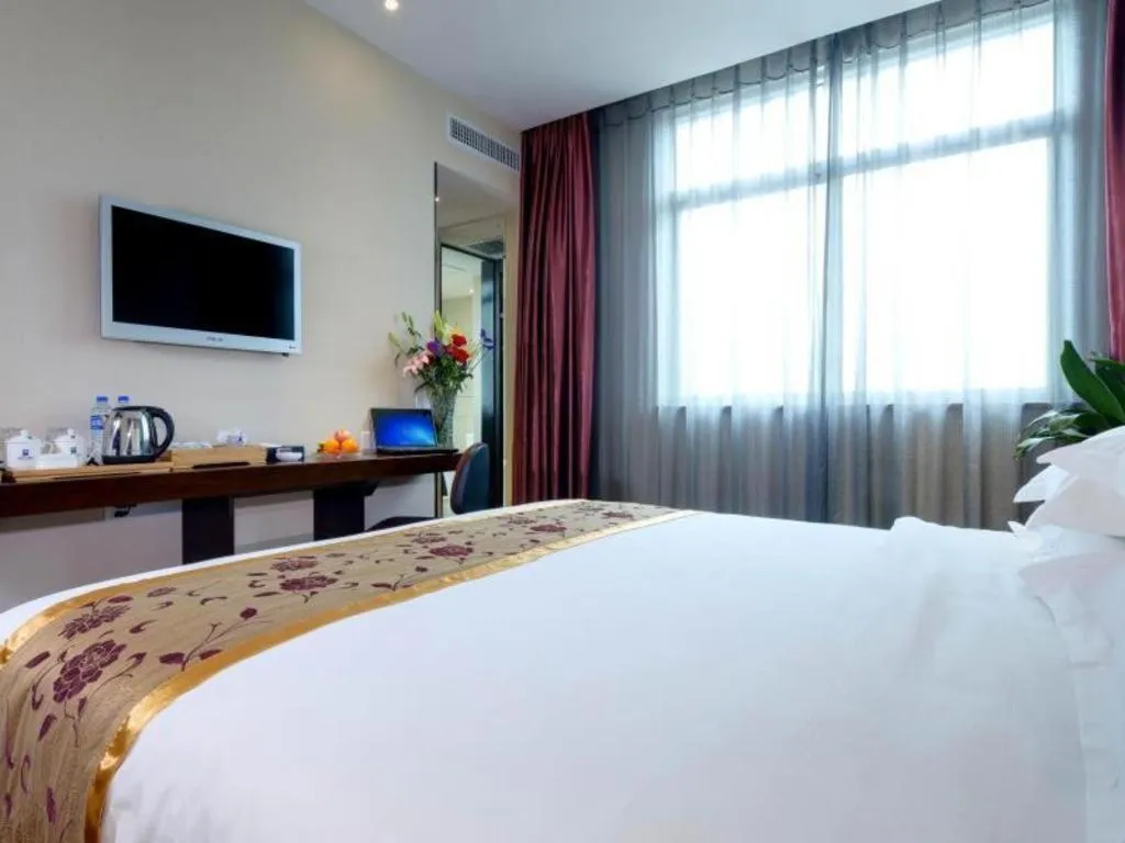 Bed in Xiamen Blue Peninsula Hotel