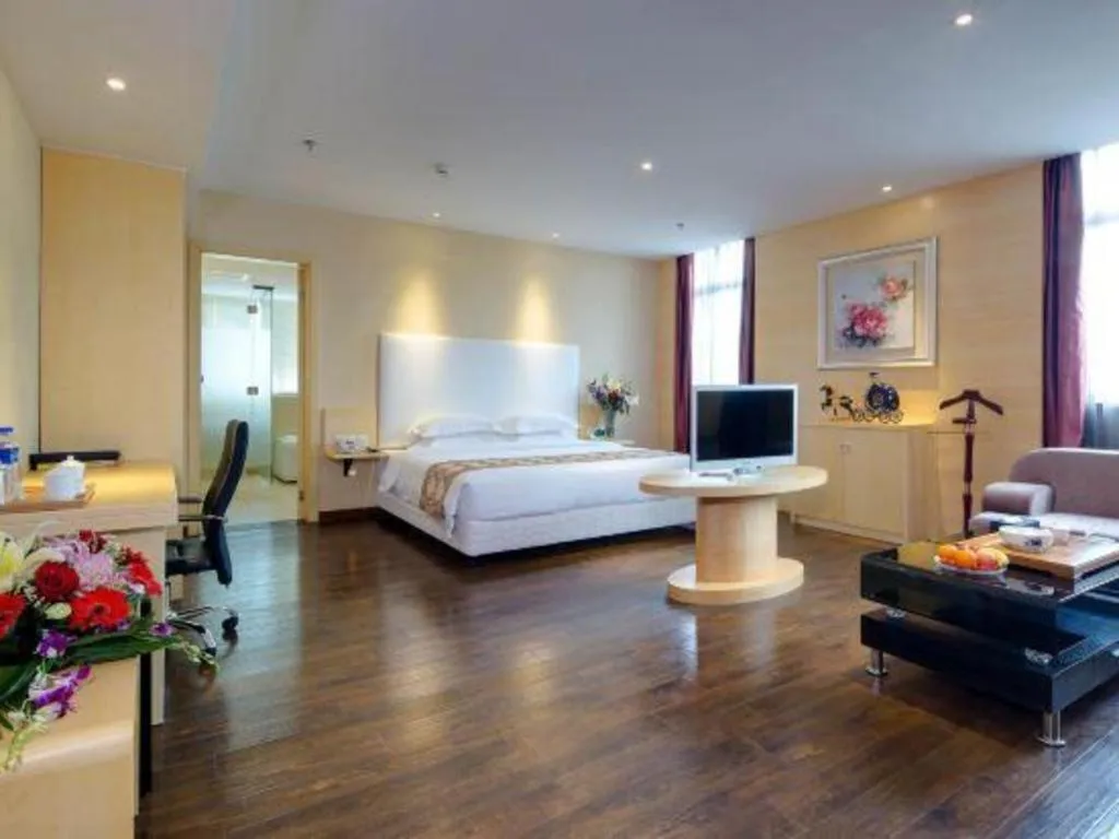 Bed in Xiamen Blue Peninsula Hotel