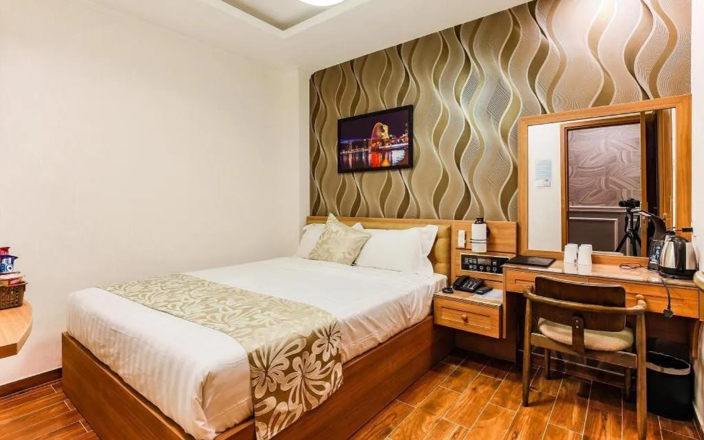 Bed in Sun Hotel Ben Thanh Market