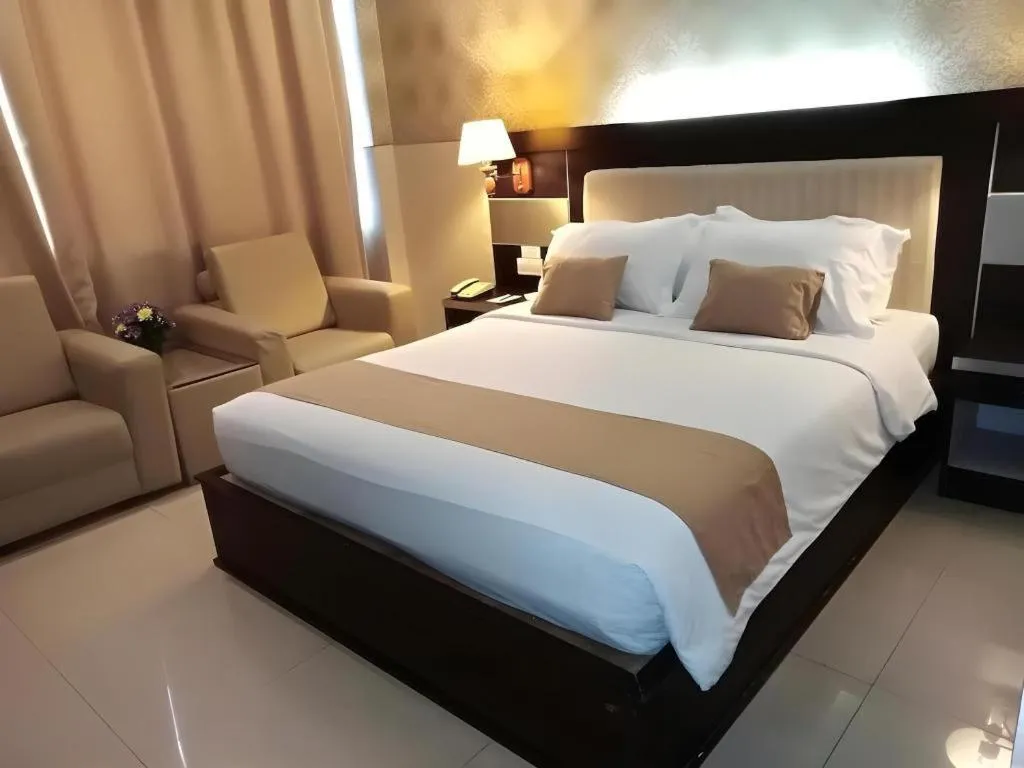 Bed in Zahra Syariah Hotel Kendari