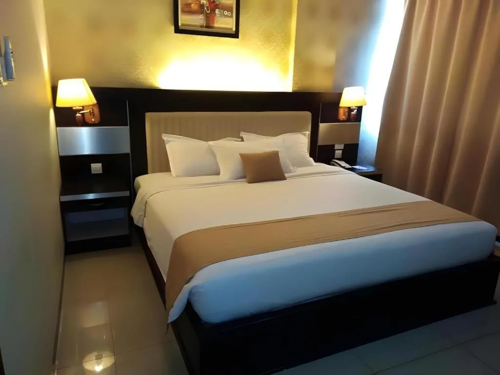 Bed in Zahra Syariah Hotel Kendari