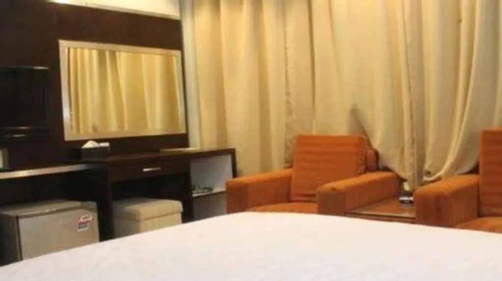 Bed in Zahra Syariah Hotel Kendari