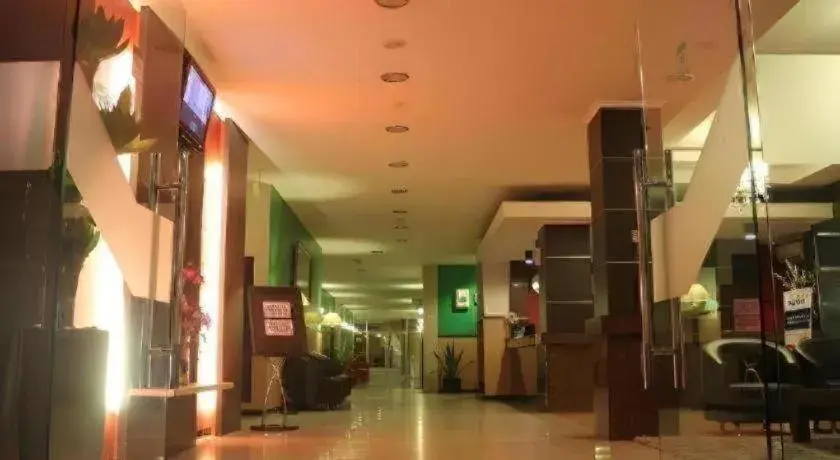 Zahra Syariah Hotel Kendari Zahra Syariah Hotel Kendari