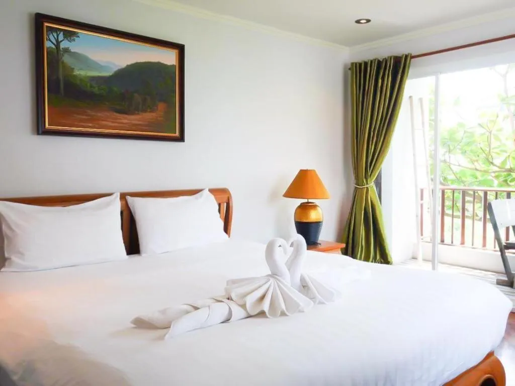 Bed in Chada Thai House