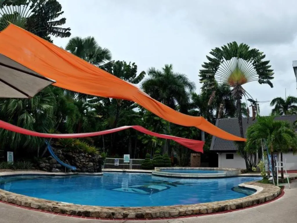 The Ritz Hotel at Garden Oases