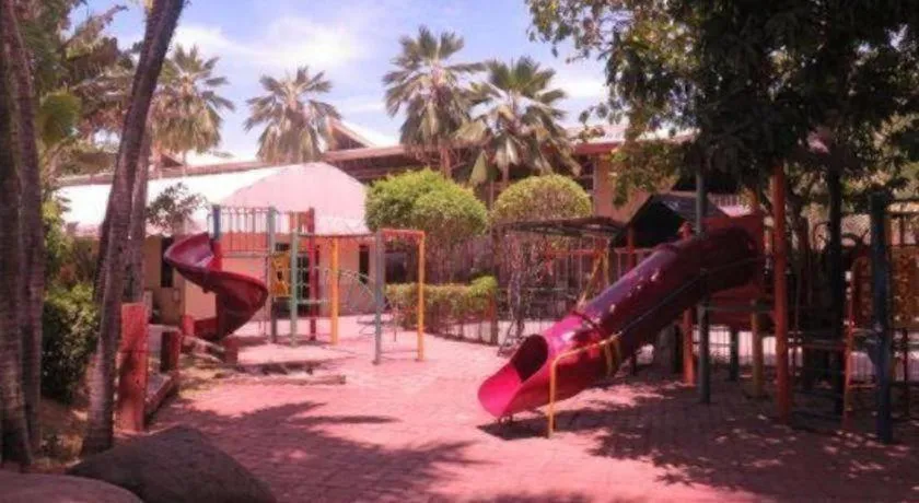 The Ritz Hotel at Garden Oases