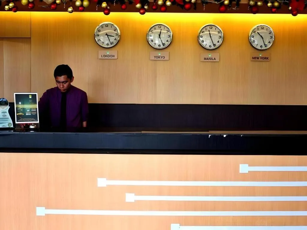 The Ritz Hotel at Garden Oases