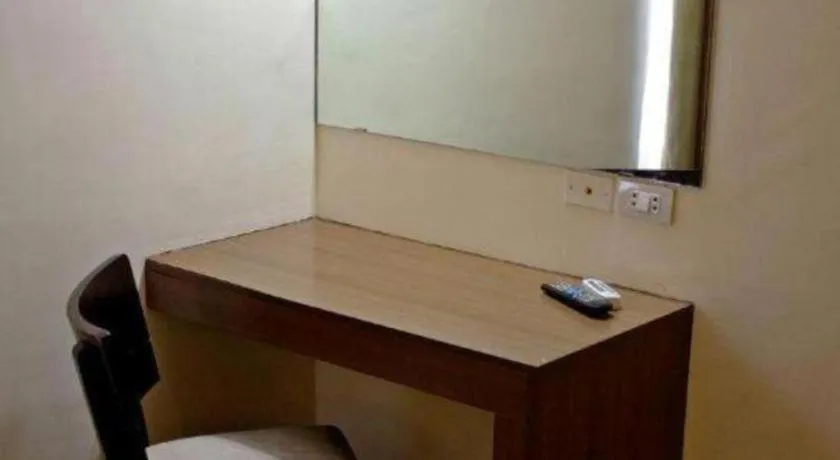 The Ritz Hotel at Garden Oases