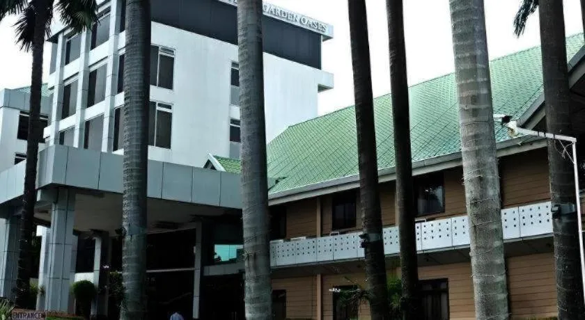 The Ritz Hotel at Garden Oases