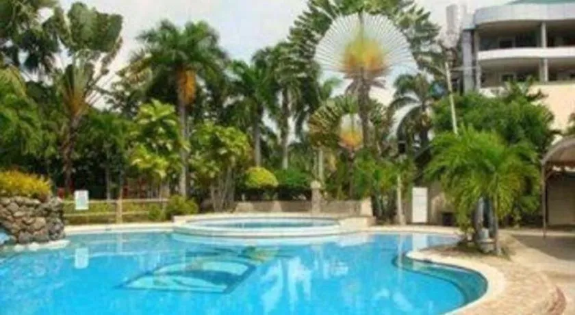 The Ritz Hotel at Garden Oases