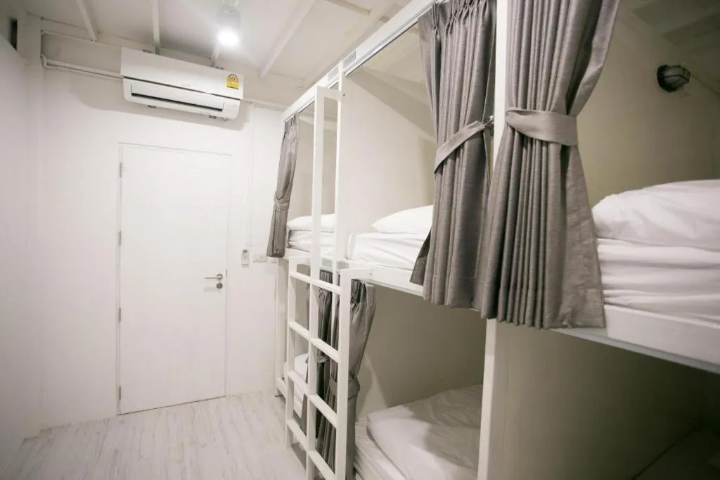 Bed in The Street Hostel Koh Lipe