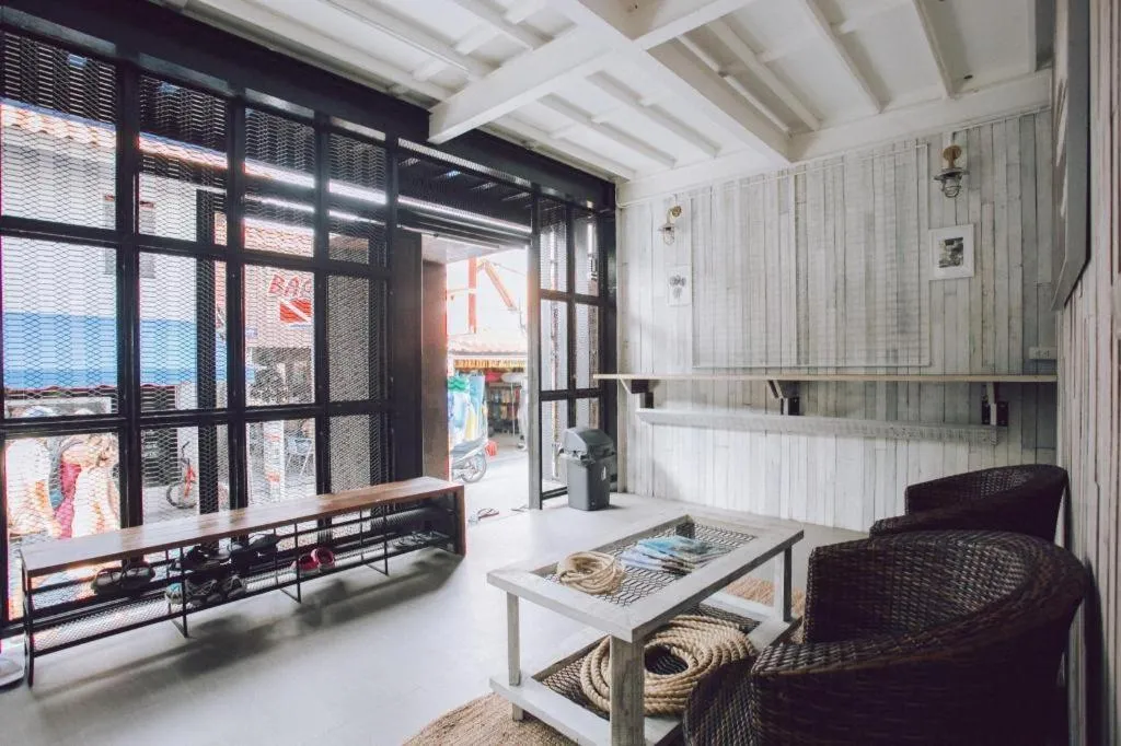 The Street Hostel Koh Lipe