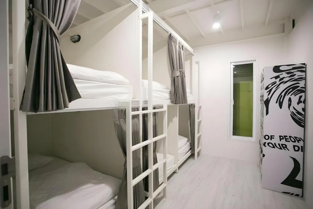 Bed in The Street Hostel Koh Lipe