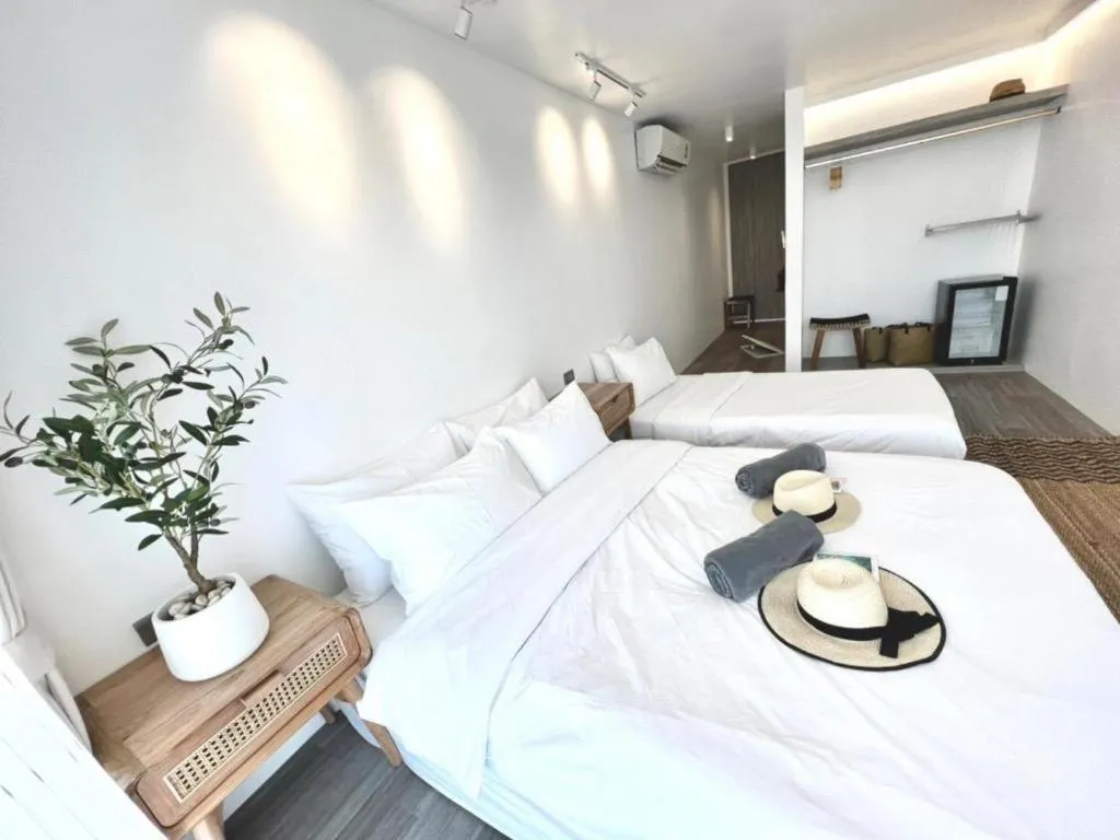 Bed in The Street Hostel Koh Lipe