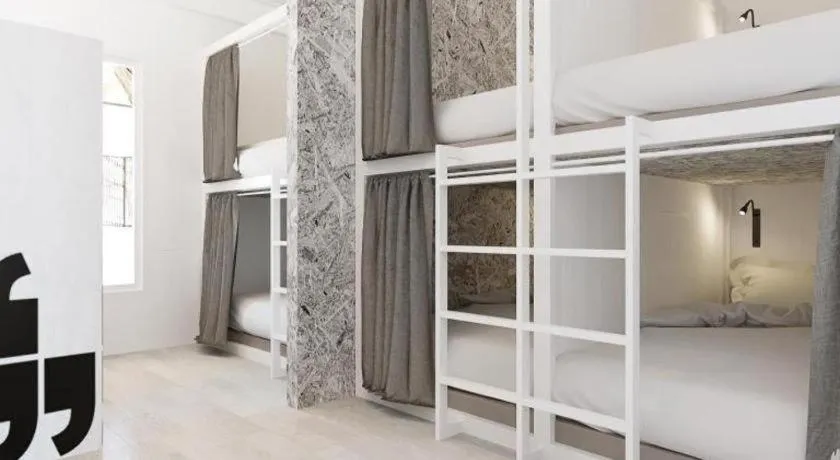 Bed in The Street Hostel Koh Lipe