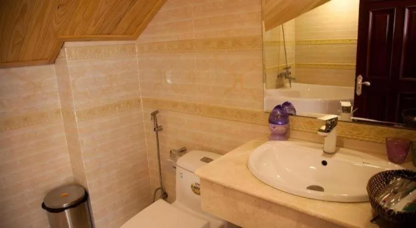 Hoa Sen Vang Hotel Dalat