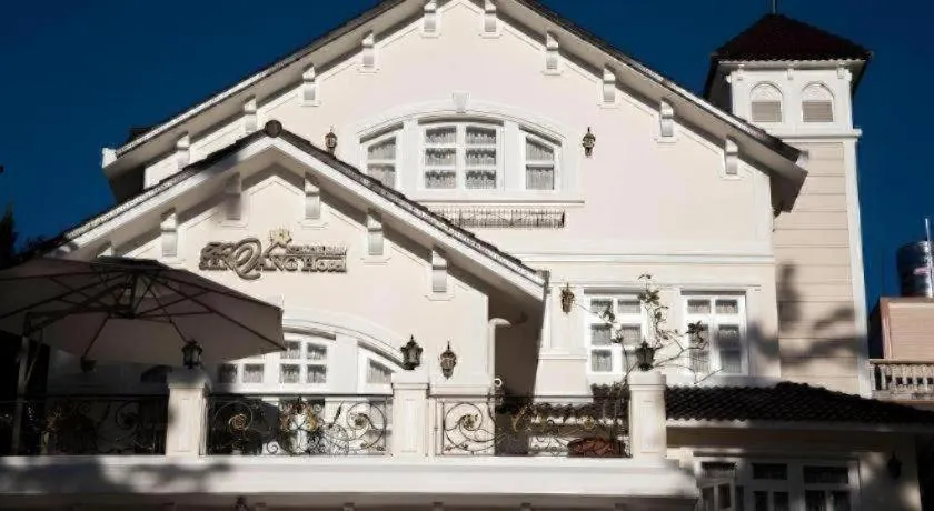 Hoa Sen Vang Hotel Dalat