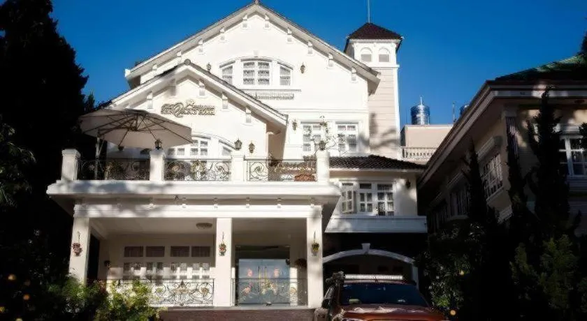 Hoa Sen Vang Hotel Dalat