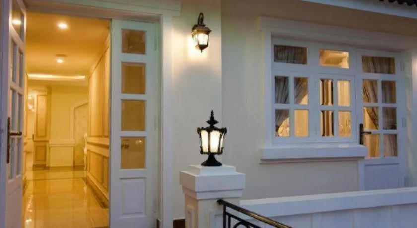 Hoa Sen Vang Hotel Dalat