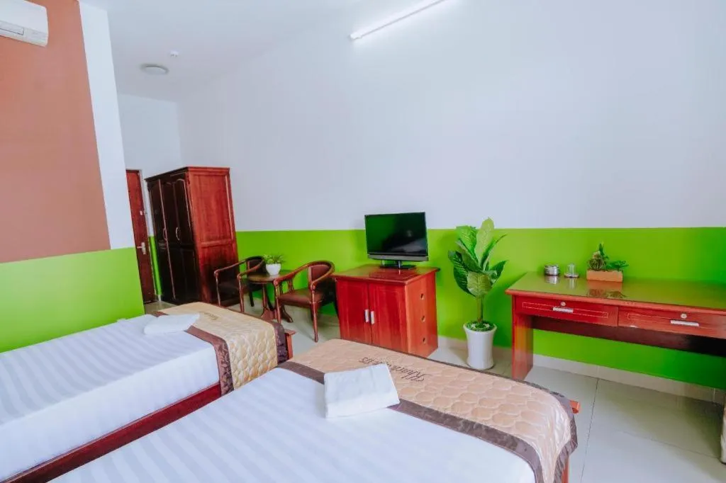 Bed in Hotel 175 Saigon