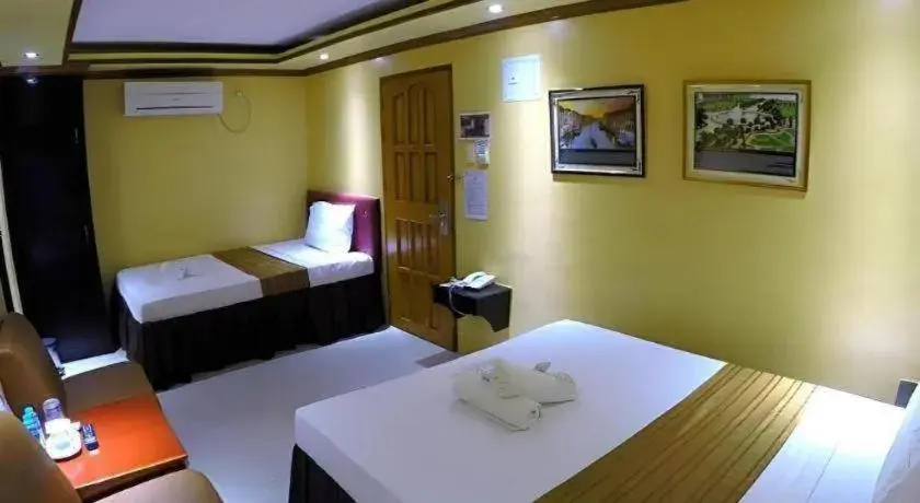 Bed in Taj Hotel Bed in Taj Hotel