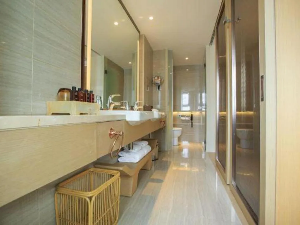 Sky World Hotel Qingdao