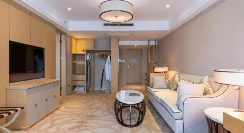 Sky World Hotel Qingdao