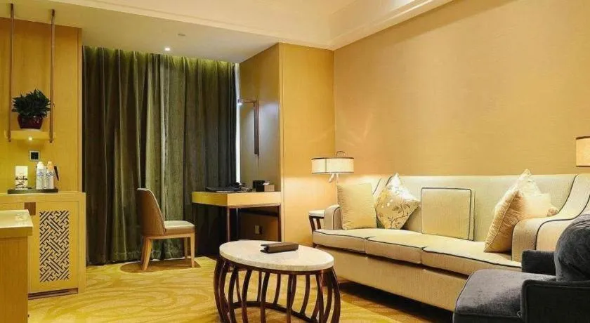 Sky World Hotel Qingdao