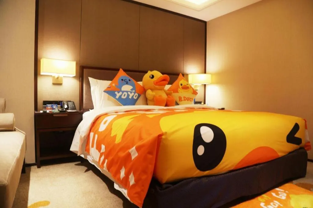 Bed in Sky World Hotel Qingdao